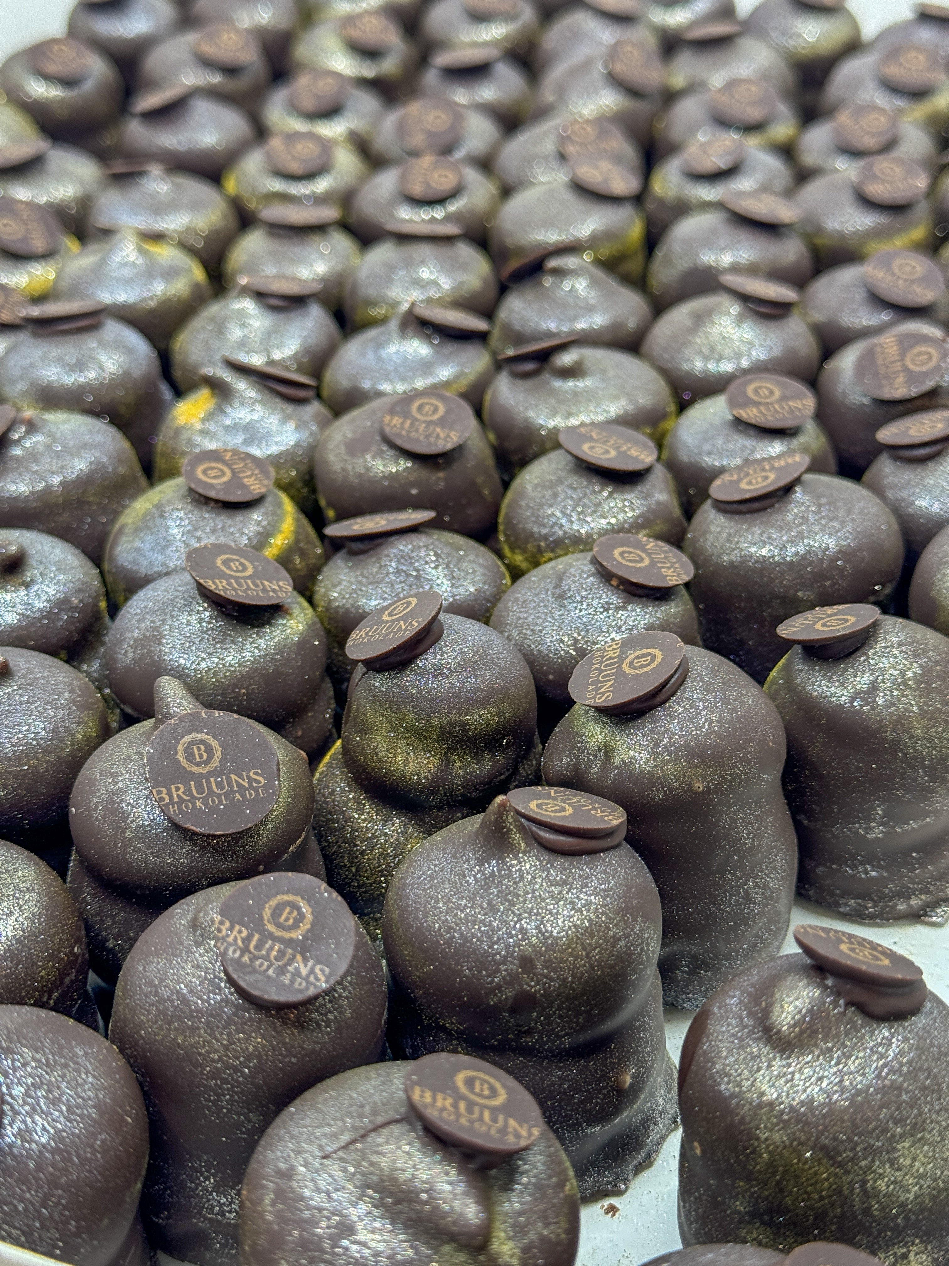 Mini fldeboller med mrk chokolade