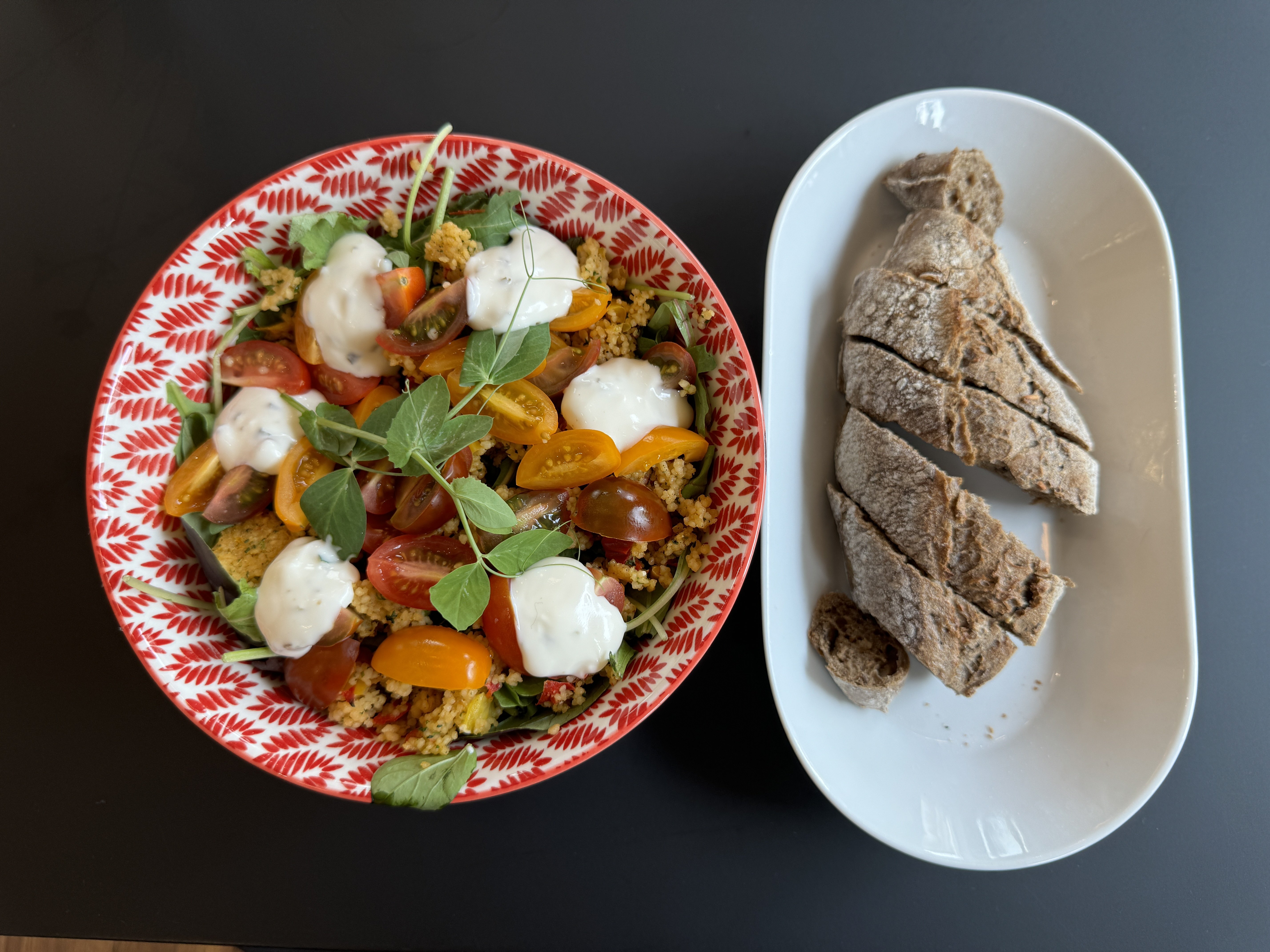 Salatbowle med couscous | 1 pers | menu til afhentning