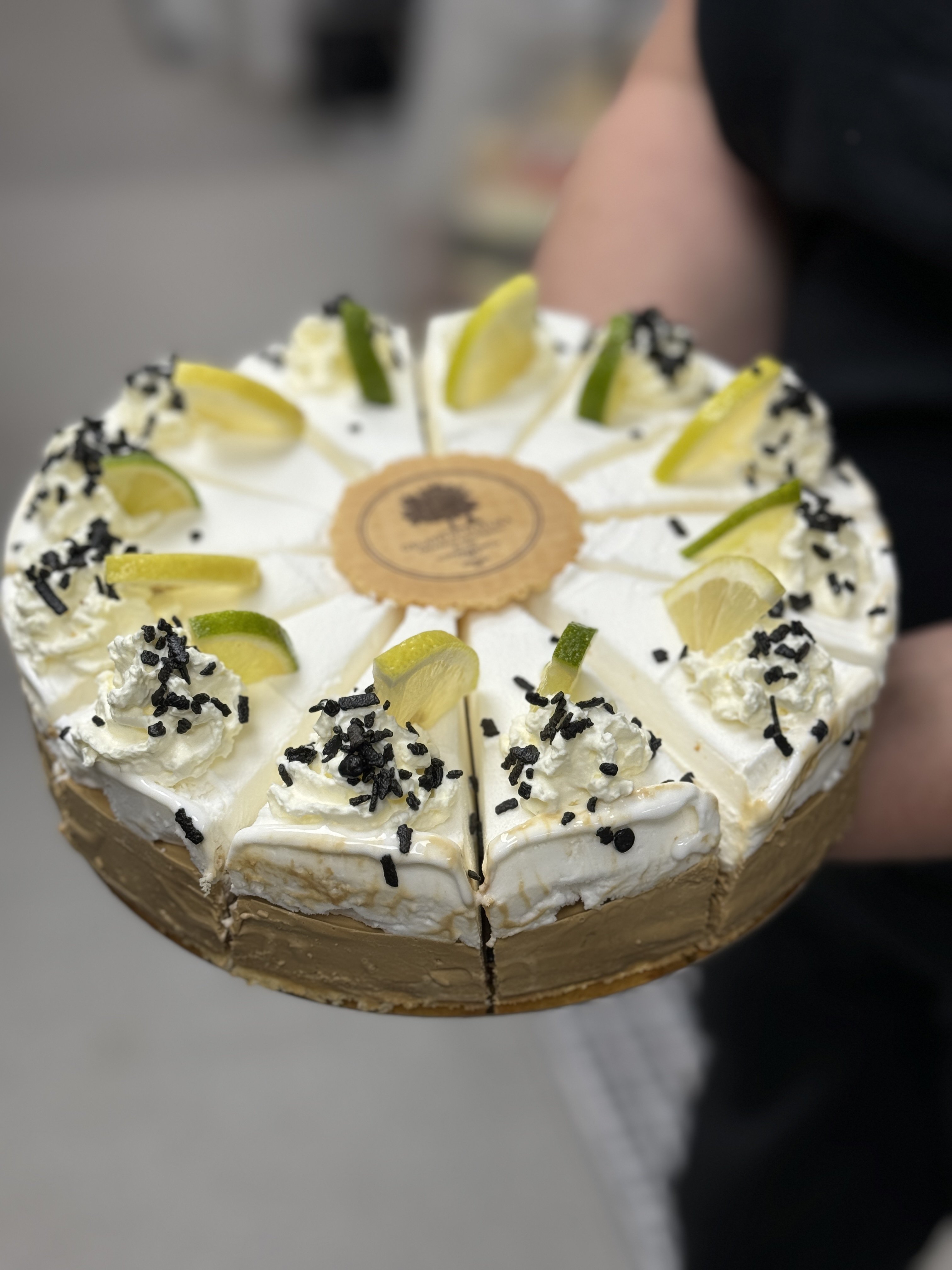 Hndlavet islagkage, udskret i 12 stk. lakrids/lemon