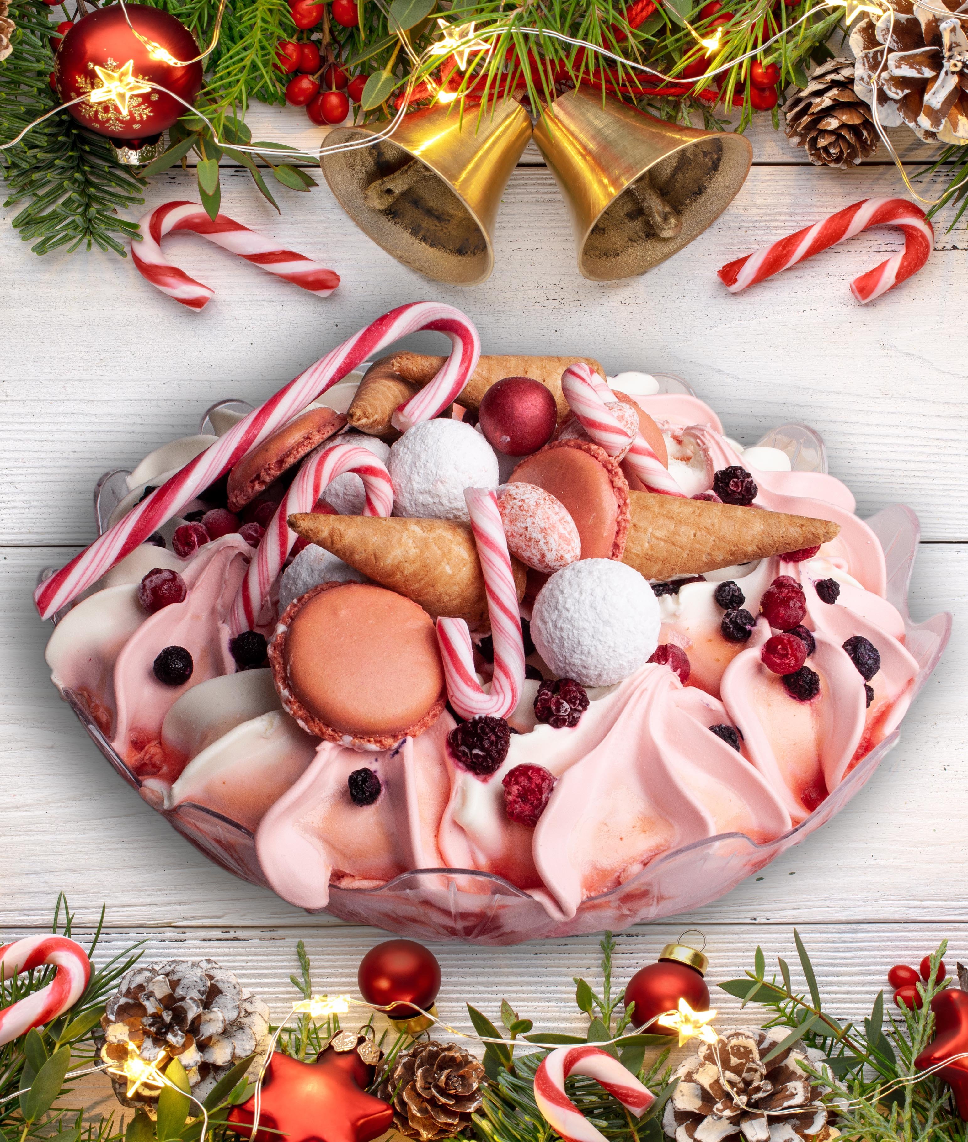 Hndlavet jordbr-vanilje islagkage i bowle – Gelato di Natura takeaway